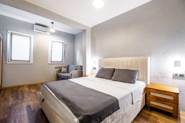1 Bedroom Standard Double Suite