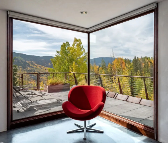 Cliffside Stunning, Luxury 4 BR Min to Skiing!