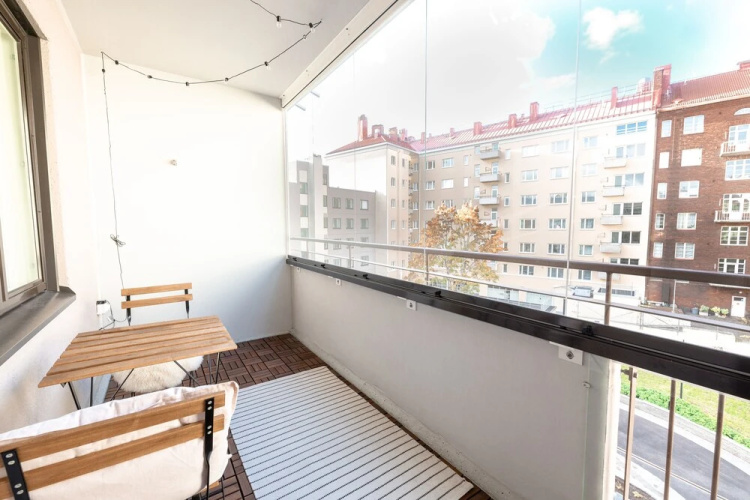2ndhomes Modern & Cozy 2BR Apt w Balcony