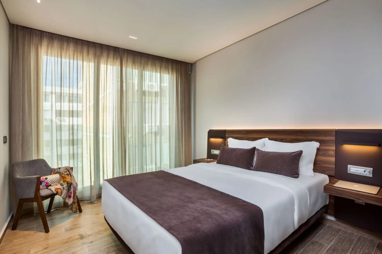 Deluxe Double room with city view