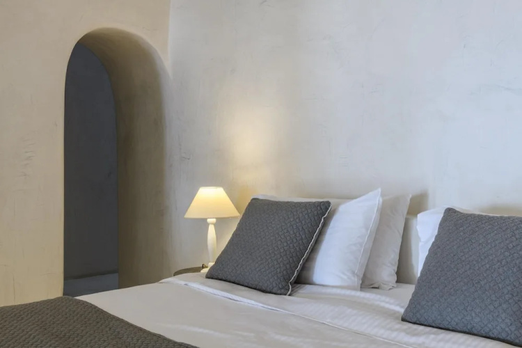 Villa Dawn in Fira Santorini