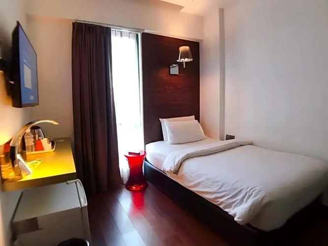 Deluxe Double room with city view