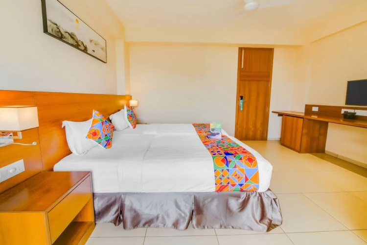 FabHotel Ajinkya Residency