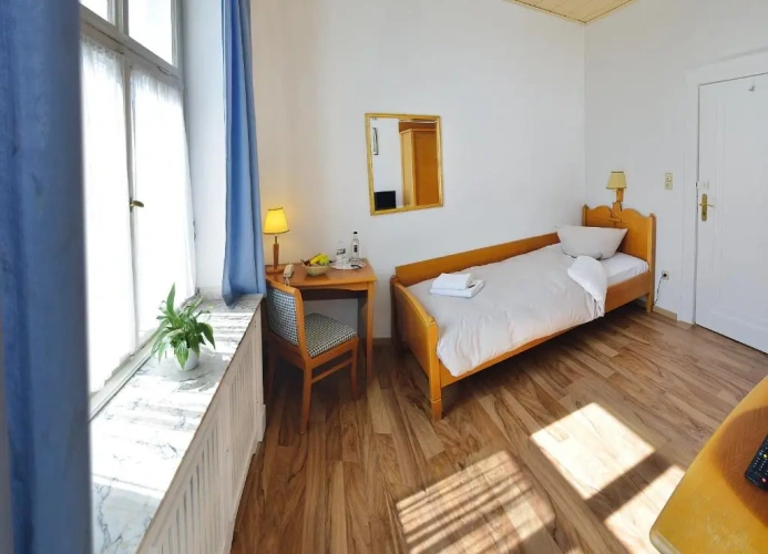 Standard Double room with view