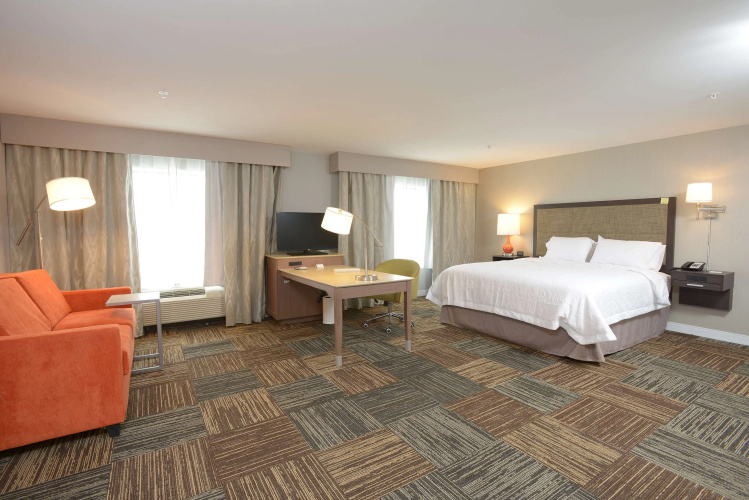 Hampton Inn & Suites Cincinnati / Kenwood