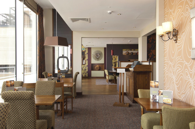 Premier Inn London Stratford photo 15