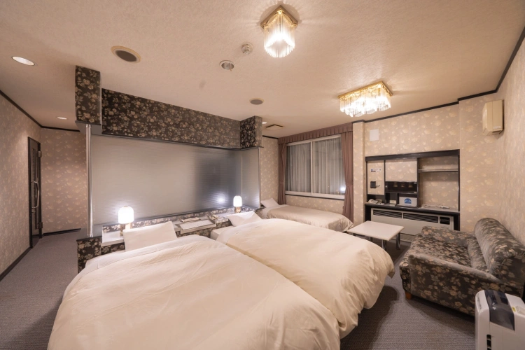 Standard Triple room