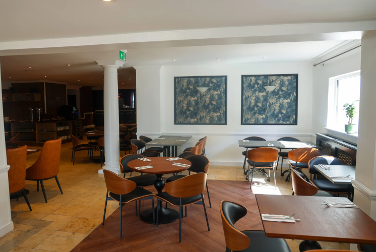 Ramada by Wyndham Cheltenham photo 15