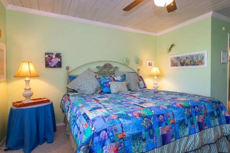 Palm Cay 4