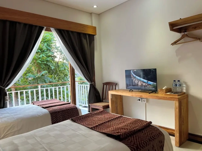 Deluxe Twin room with balcony and with pool view