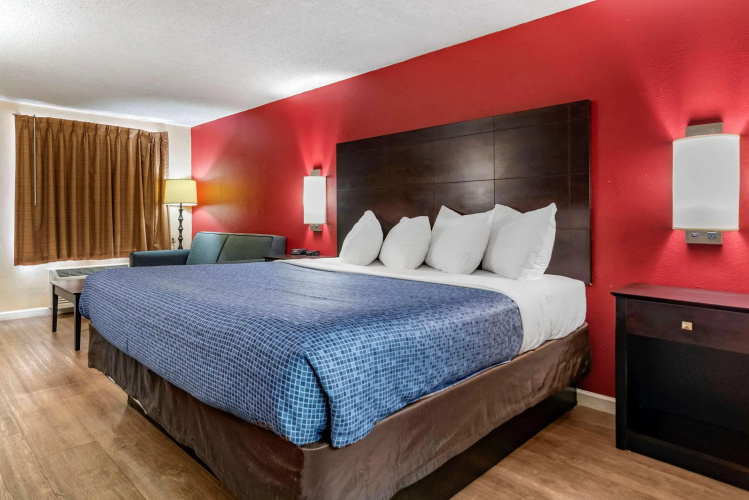Econo Lodge Oxford near Choccolocco Park