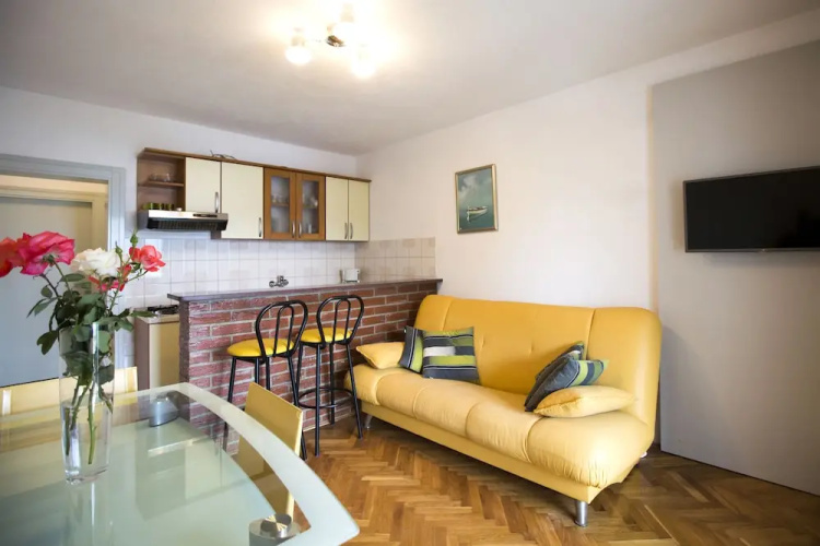 Apartments Bago