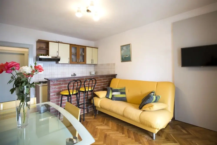 1 Bedroom Apartment with balcony and with sea view