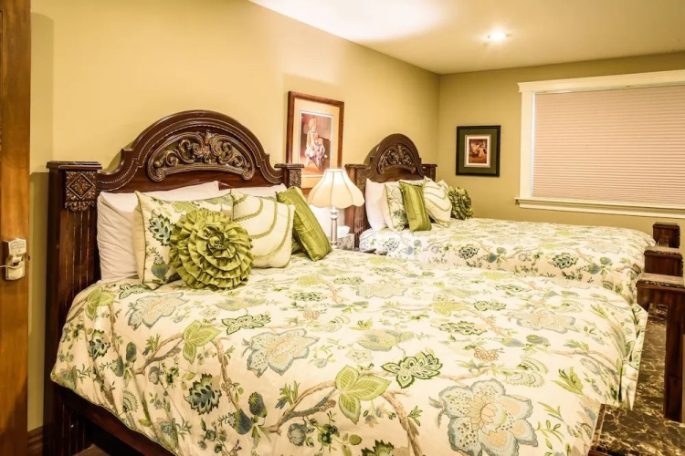 Noble House Suites