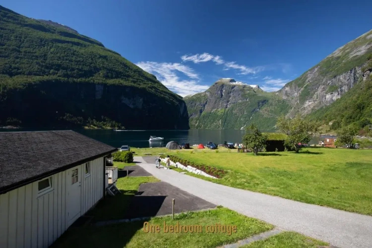 1 Bedroom Double Cottage
