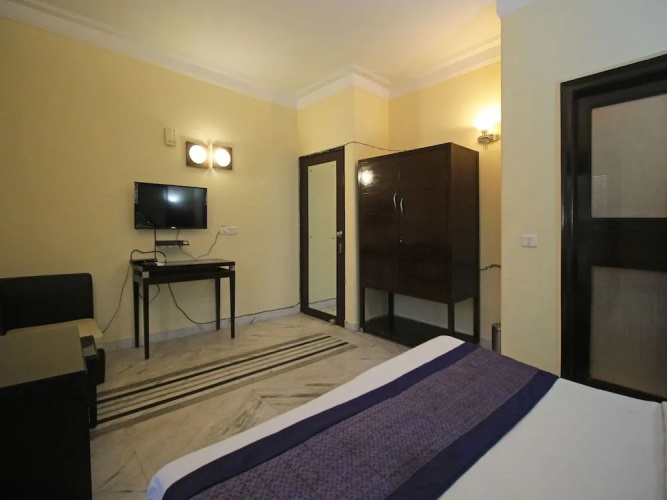 OYO 5106 HKS Residency