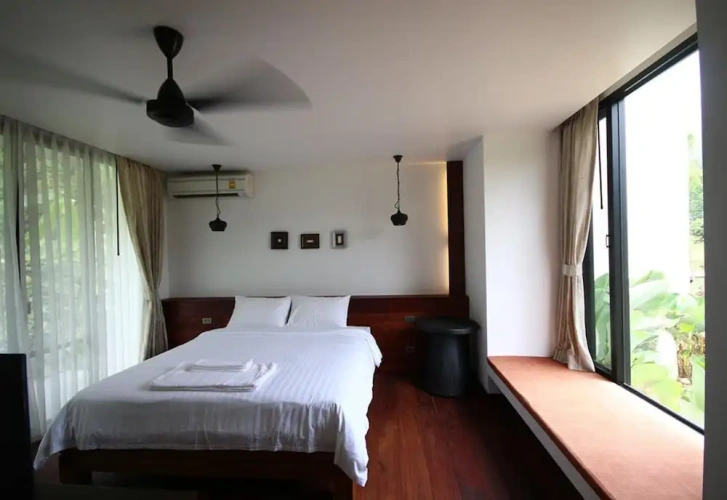Standard room with balcony