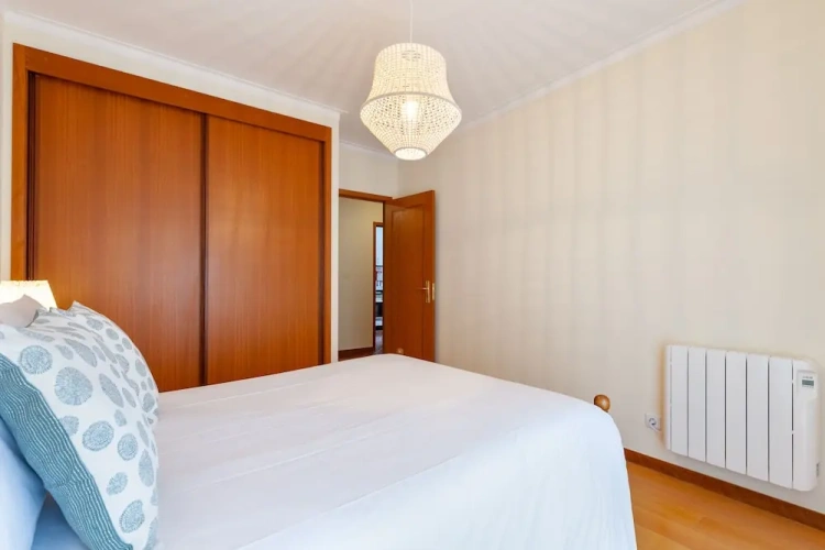 3 Bedrooms Apartment
