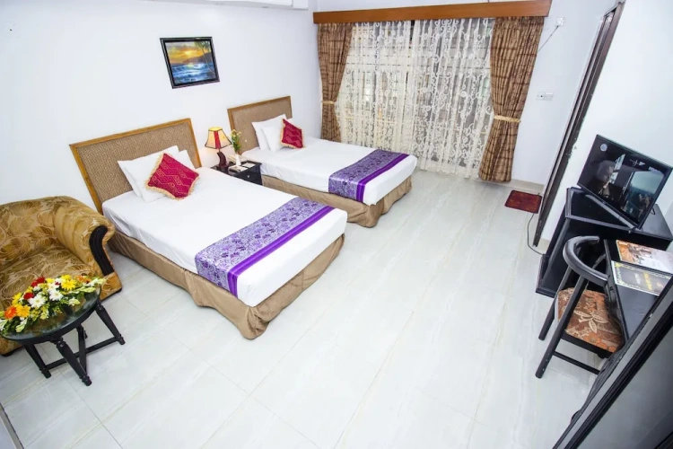 2 Bedrooms Standard Twin room with balcony and with lake view