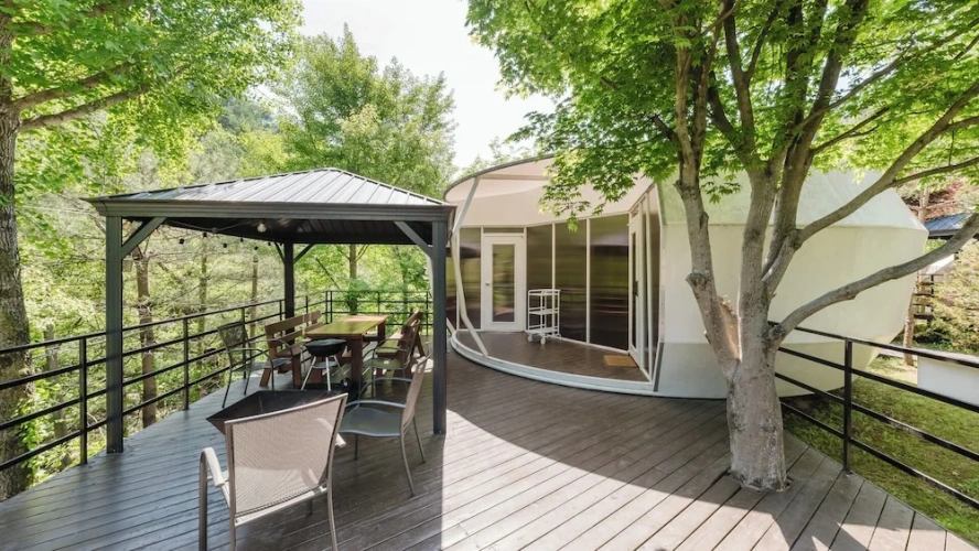 1 Bedroom Tent with balcony