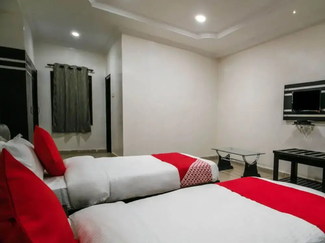V V Pride by OYO Rooms