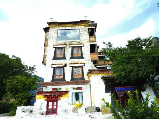 Danba Zongkar Homestay