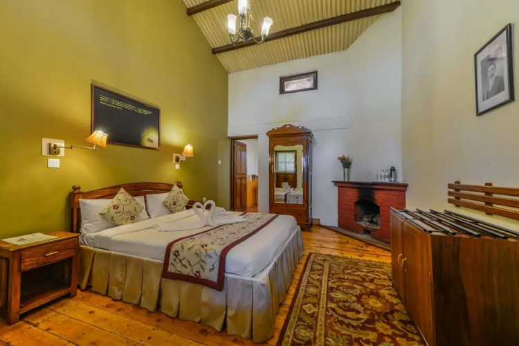 Sherlock Homes A Heritage Theme Hotel