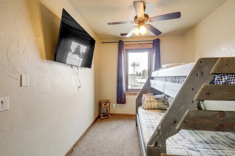 Walkable Condo in Dtwn Mccall! Lake View + Balcony