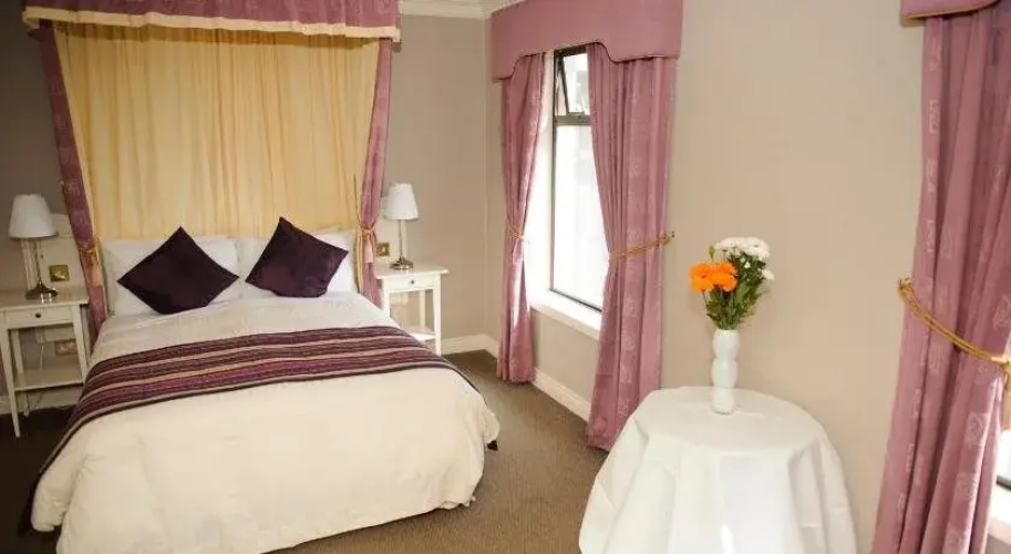 Germaines Hotel