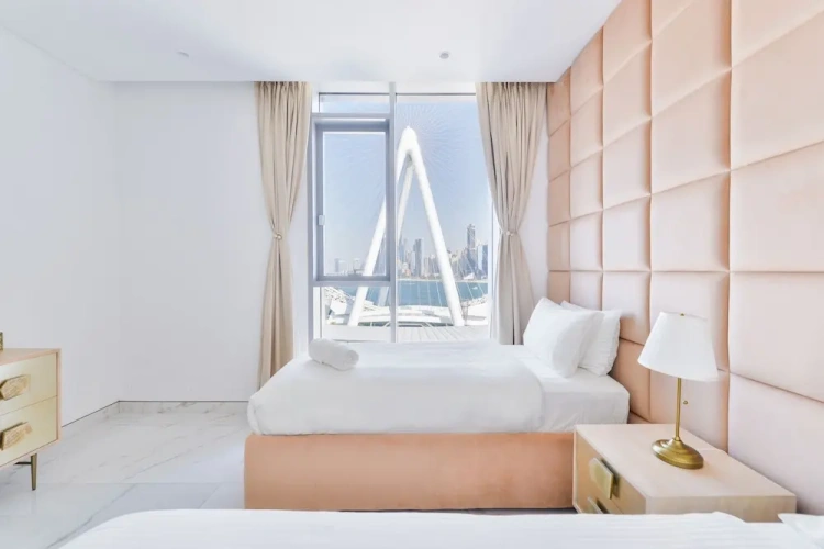 2 Bedrooms Luxury Apartment with balcony and with sea view
