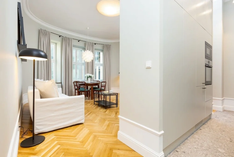 1 Bedroom Apartment with balcony