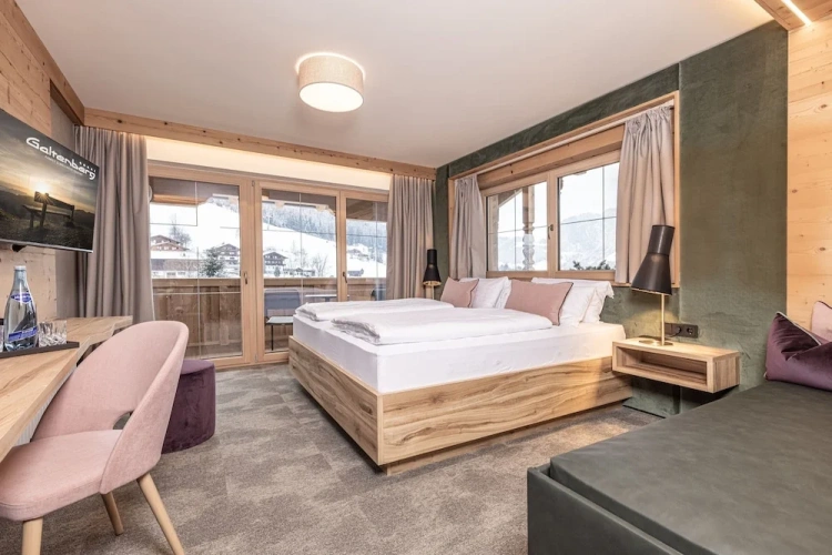 Deluxe Double room with balcony
