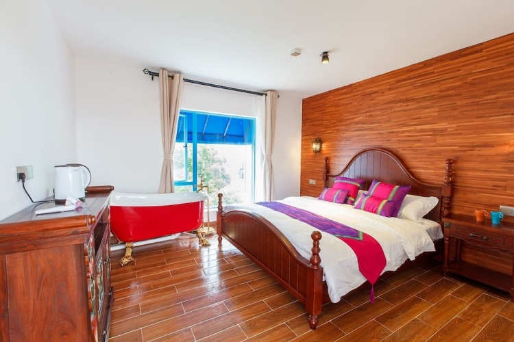 LOHAS Holiday Theme Inn
