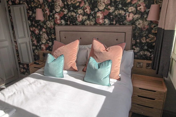 Pooley Bridge Inn