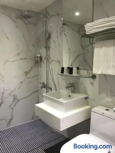 Hotel 9