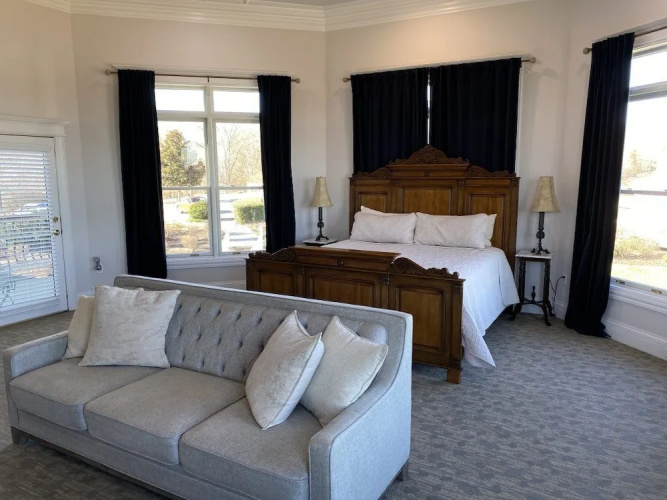Whitestone Inn