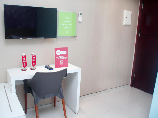 ZEN Rooms Basic Kusuma Bangsa