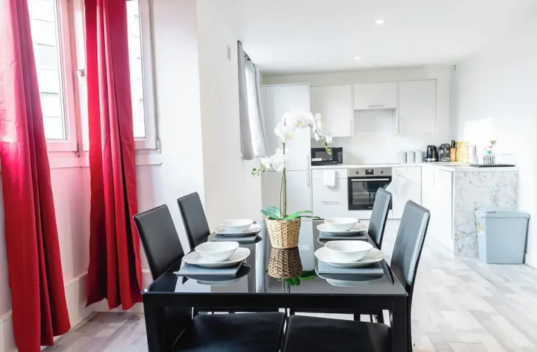 2 Bedrooms-4 Guests-babycot-wifi-freeparking