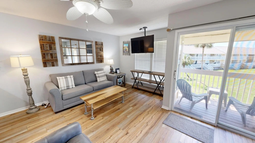 Sandpiper Cove 8236 Studio Bedroom Condo by RedAwning