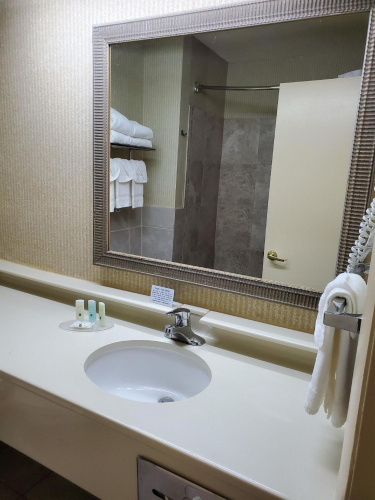 Holiday Inn Express Grants