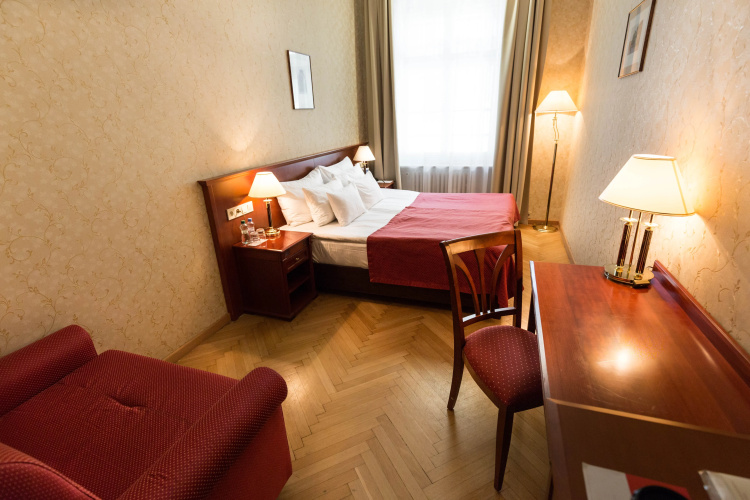 Rott Hotel