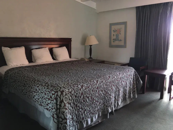 Regency Inn