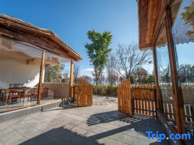 Puju Homestay (Erhai)