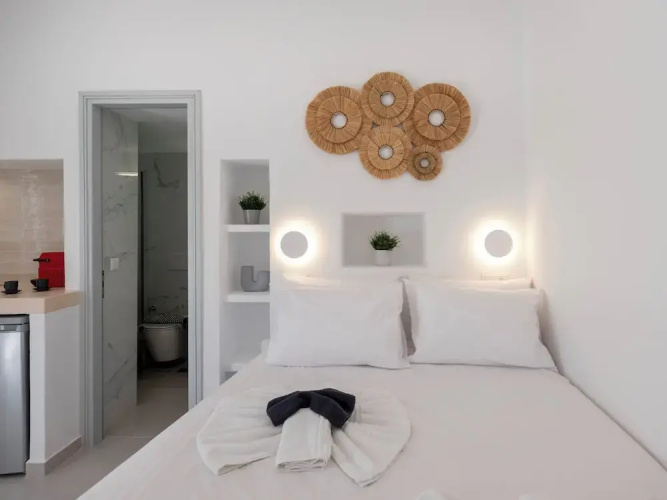 M&M Paros Studio