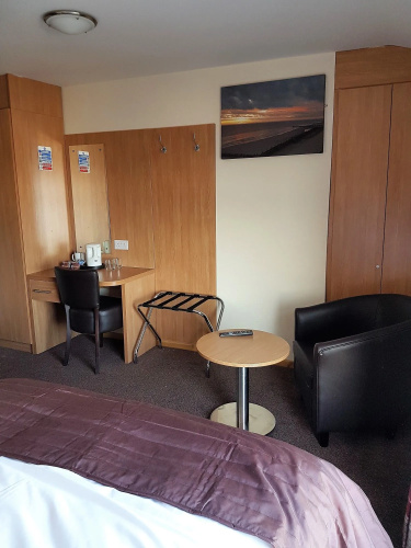 The Cliff Top Inn Hotel