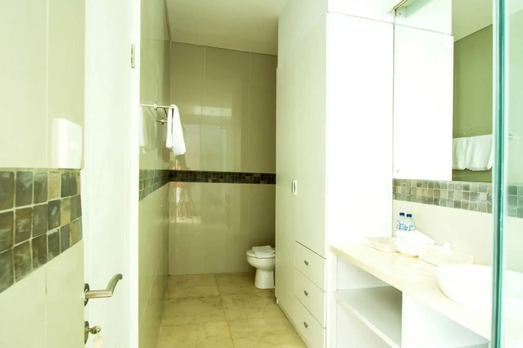 Apple Villa and Apartment