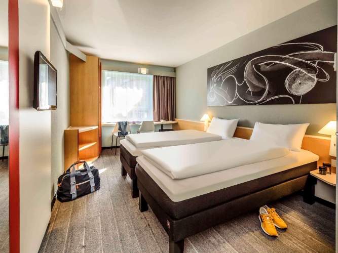 Standard Twin room
