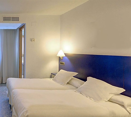 Classic Triple room