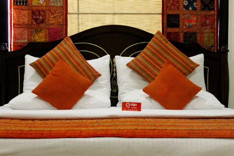 Lavish Inn