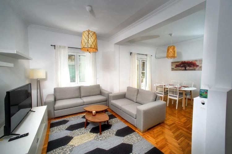 2 Bedrooms Apartment